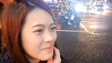 黑男搭讪实测- 下雨天跟正妹一起撑伞过马路, 人美心更美(一刀未剪完整失败)